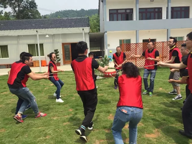 “向梦想出发” 凯时娱乐销售团建活动完善绽放